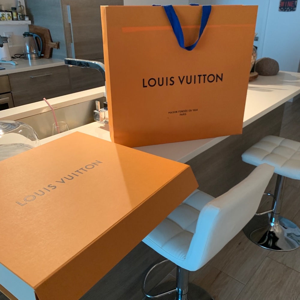 Louis Vuitton Gift box and bag